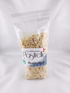 Soupe savoureuse et nutritive aux riwele et épinards