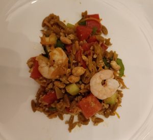 Salade d’Orzo thaï aux crevettes et au porc