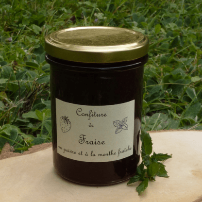 confiture extra de fraise à la menthe fraîche et au poivre