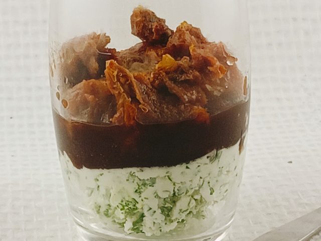 Verrines d’orzo tomate basilic, chèvre frais et tomates confites